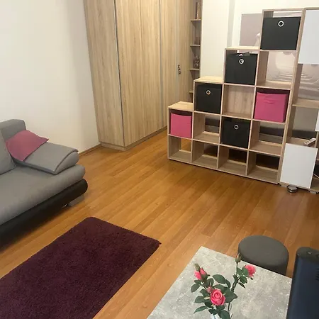 Rose Apartment