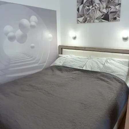Rose Apartment